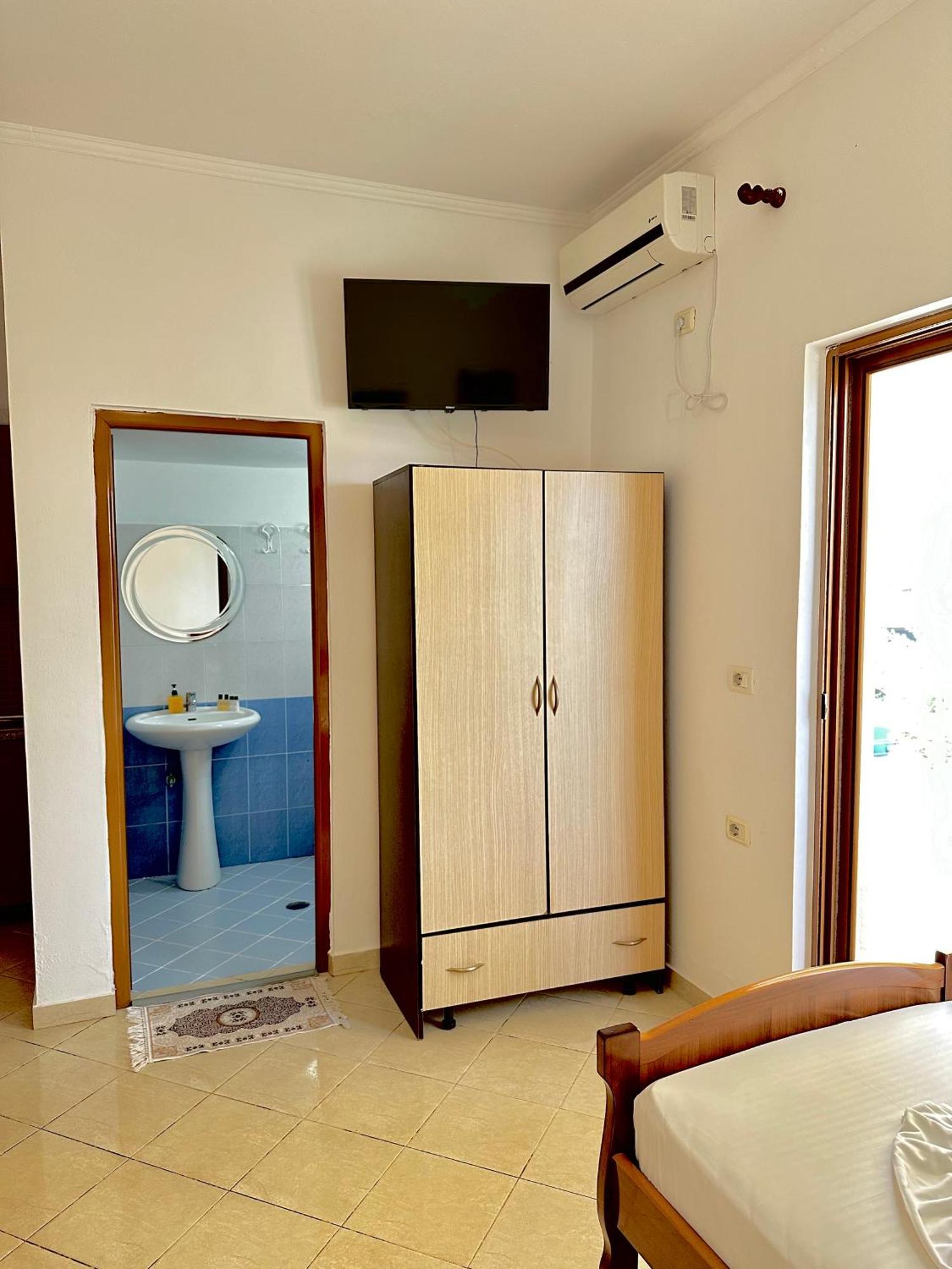 Vila NelaMari Apartment Ksamil Luaran gambar